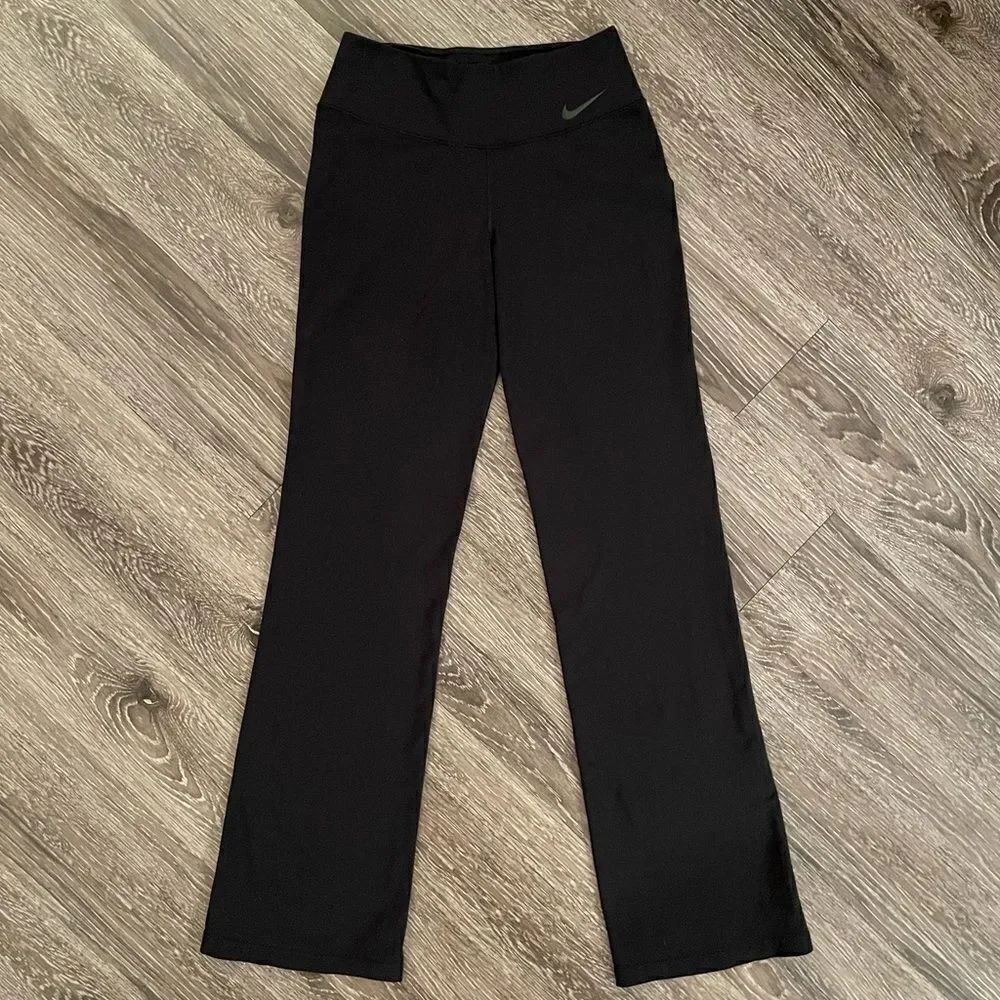 Nike flare pant 